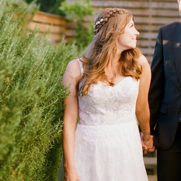 Meet your Posher, Jillian - Picture 1 of 2